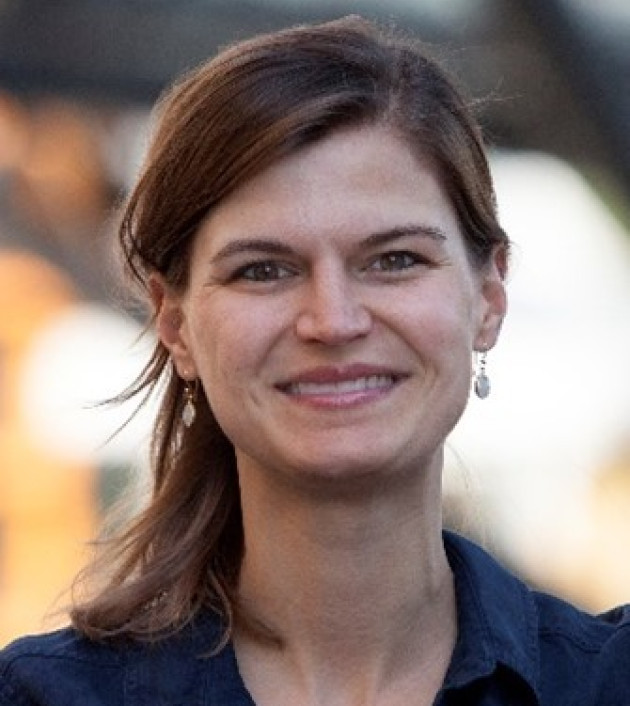 Anne-Roos Schrader